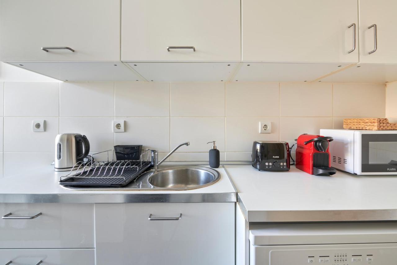 Quiet And 2br Apt, By Timecooler Apartment Lisbon